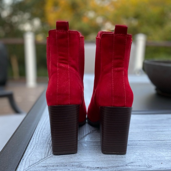 Journee Ankle boots. The perfect Red. New. Worn once. Size 7. Original box. - Picture 4 of 10